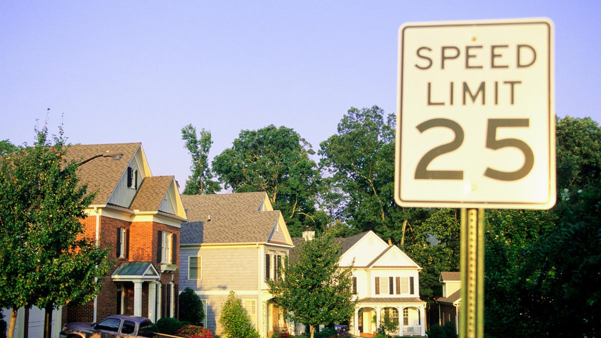 California Bill Would Require New Cars to Beep at You If You Speed