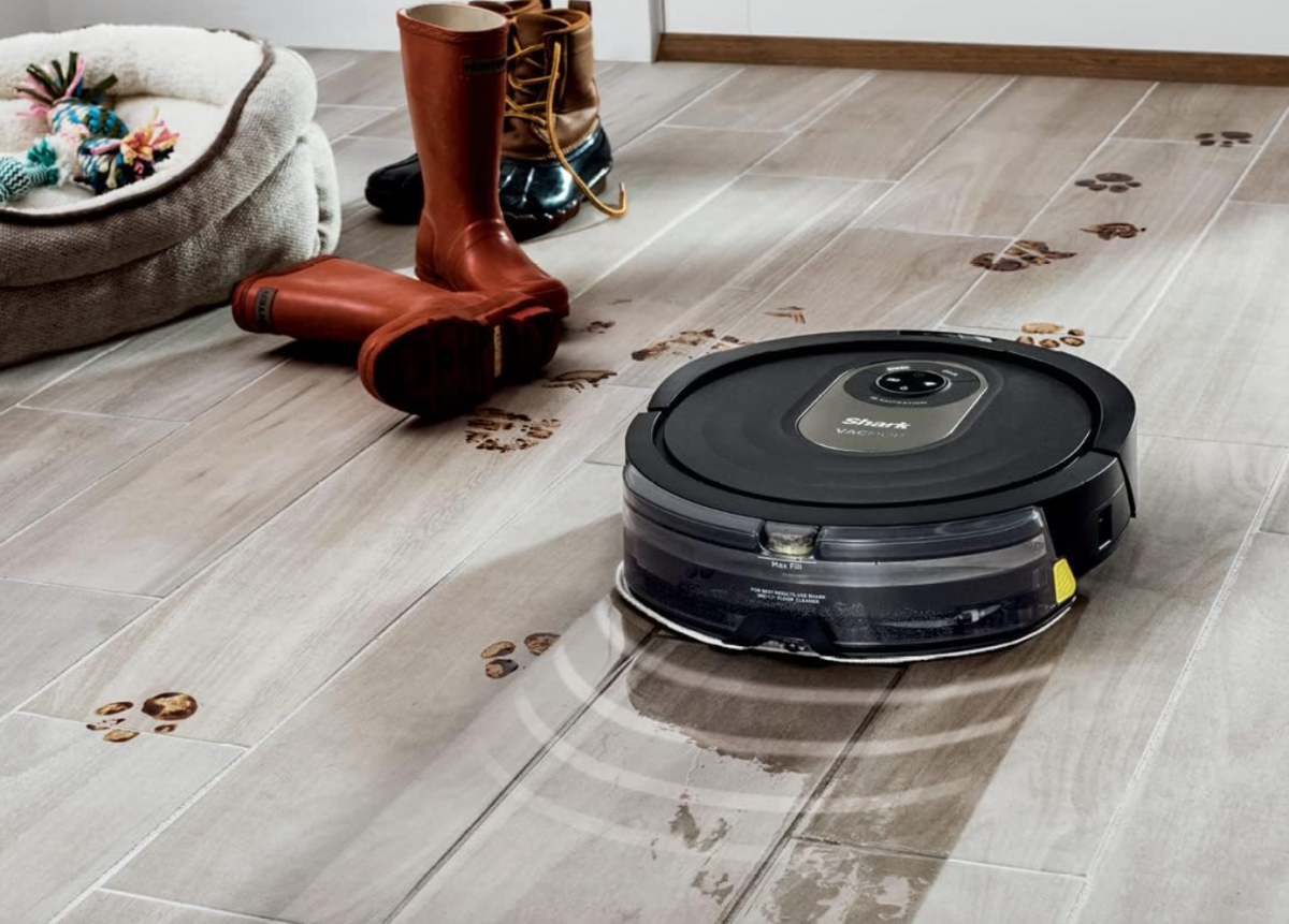 The Shark AI robot vacuum and mop drops to a record low of 0 at Amazon
