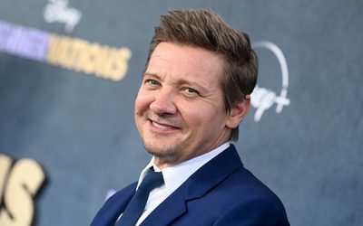 Jeremy Renner to Make Big-Screen Return in ‘Knives Out’ 3 – Hollywood Life