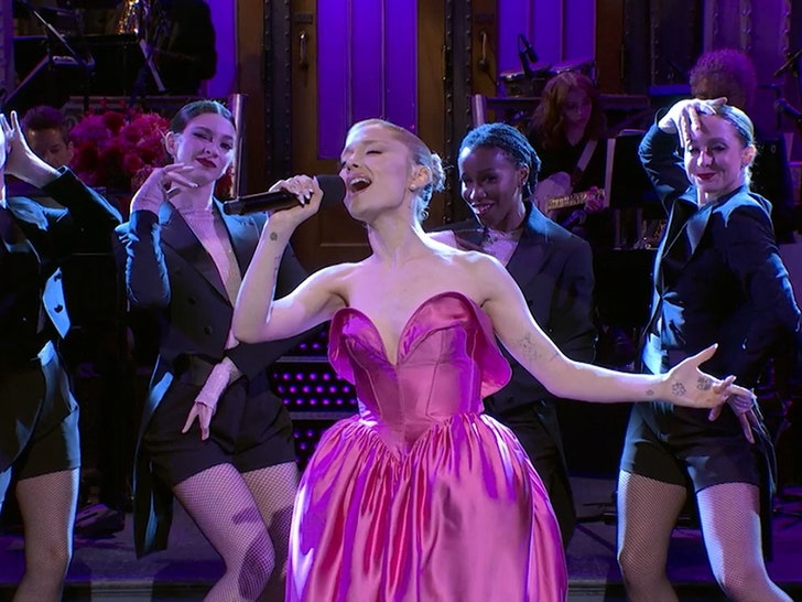 Ariana Grande Mimics A number of Well-known Feminine Singers in ‘SNL’ Monologue