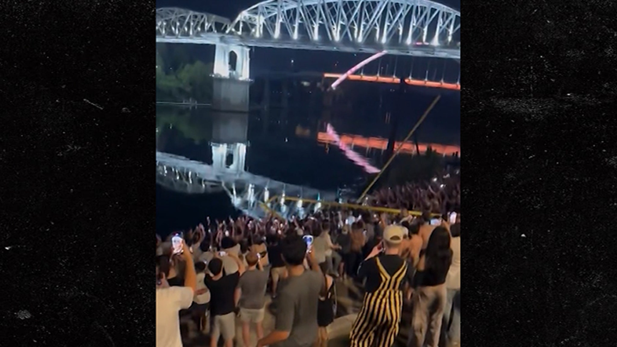 Vanderbilt Fans Rip Out Goalpost After Shocking Win Against Crimson Tide
