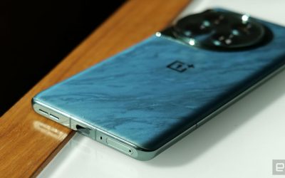 The OnePlus 12 smartphone drops to a record low of 0 for Prime Day