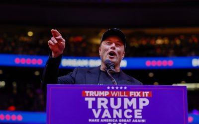 Elon Musk Keeps Saying Trump Will Tank the Economy