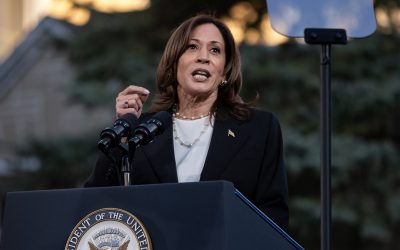 How Old Is Kamala Harris? Vice President’s Age Now – Hollywood Life
