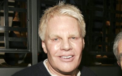 Mike Jeffries’ Partner & Abercrombie & Fitch Connection – Hollywood Life