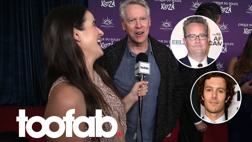 Tate Donovan Remembers Matthew Perry as ‘Artistic, Humorous, Good Human Being’ on Buddies Set