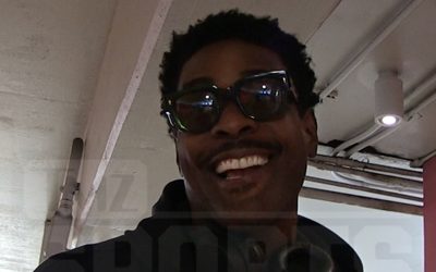 Chris Webber Roasts Dwyane Wade’s New Statue