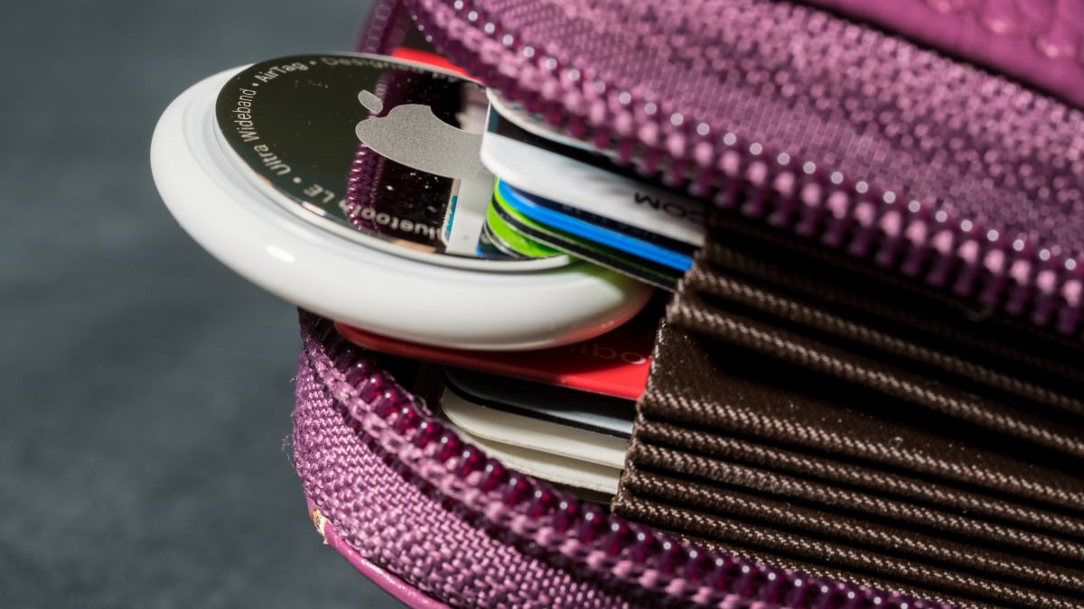 How to know an AirTag is tracking you