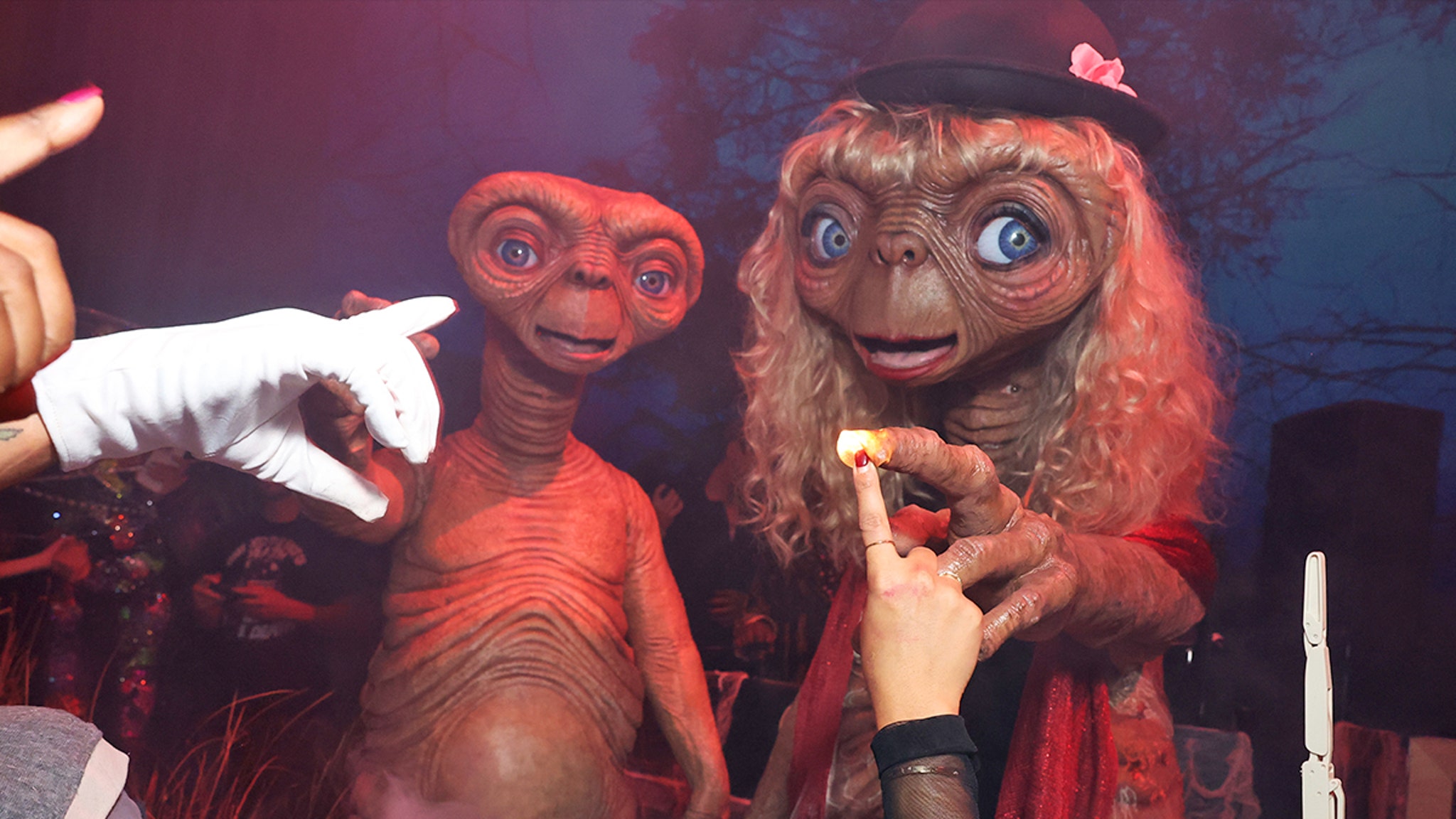 E.T. Costume Highlights Heidi Klum’s Annual NYC Halloween Bash