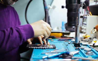 iPhone 16 Replacement Parts Now Available from Apple