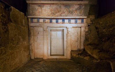 Tunic in Greek Tomb Linked to Alexander the Great, Study Claims