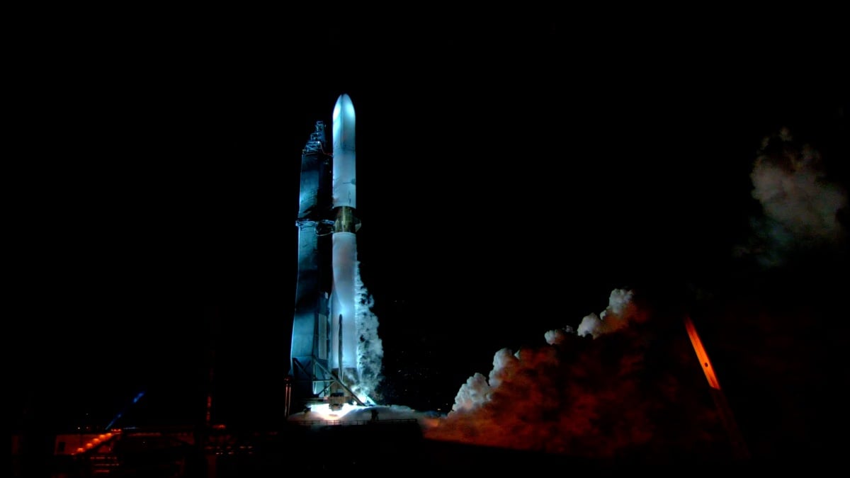 Bezos’ Super Rocket Prepares for Launch with Engine Test