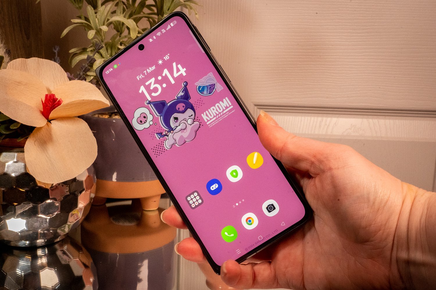 Super-Thin Foldable You Can’t Buy in the U.S. Has Me Smitten