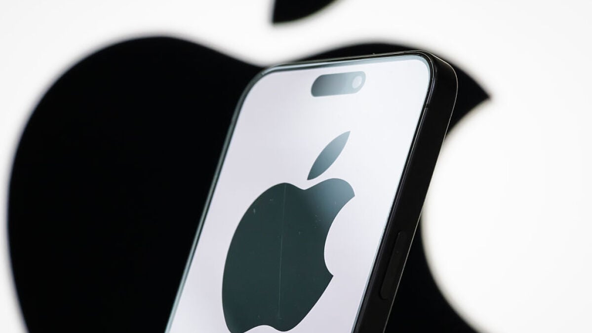 Smart Glasses Development Continues at Apple