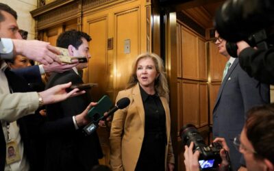 Bill to Open Apple and Google’s App Stores Reintroduced by US Senators