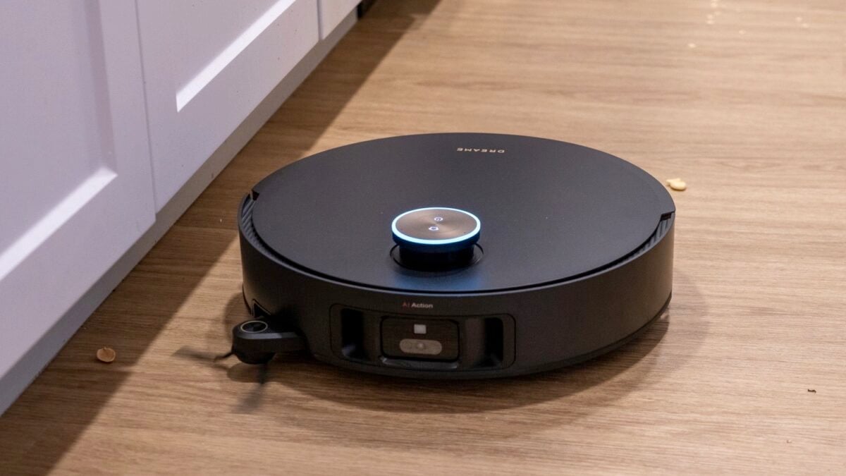 Robovac Excels at Sucking and Mopping, But Fails Here