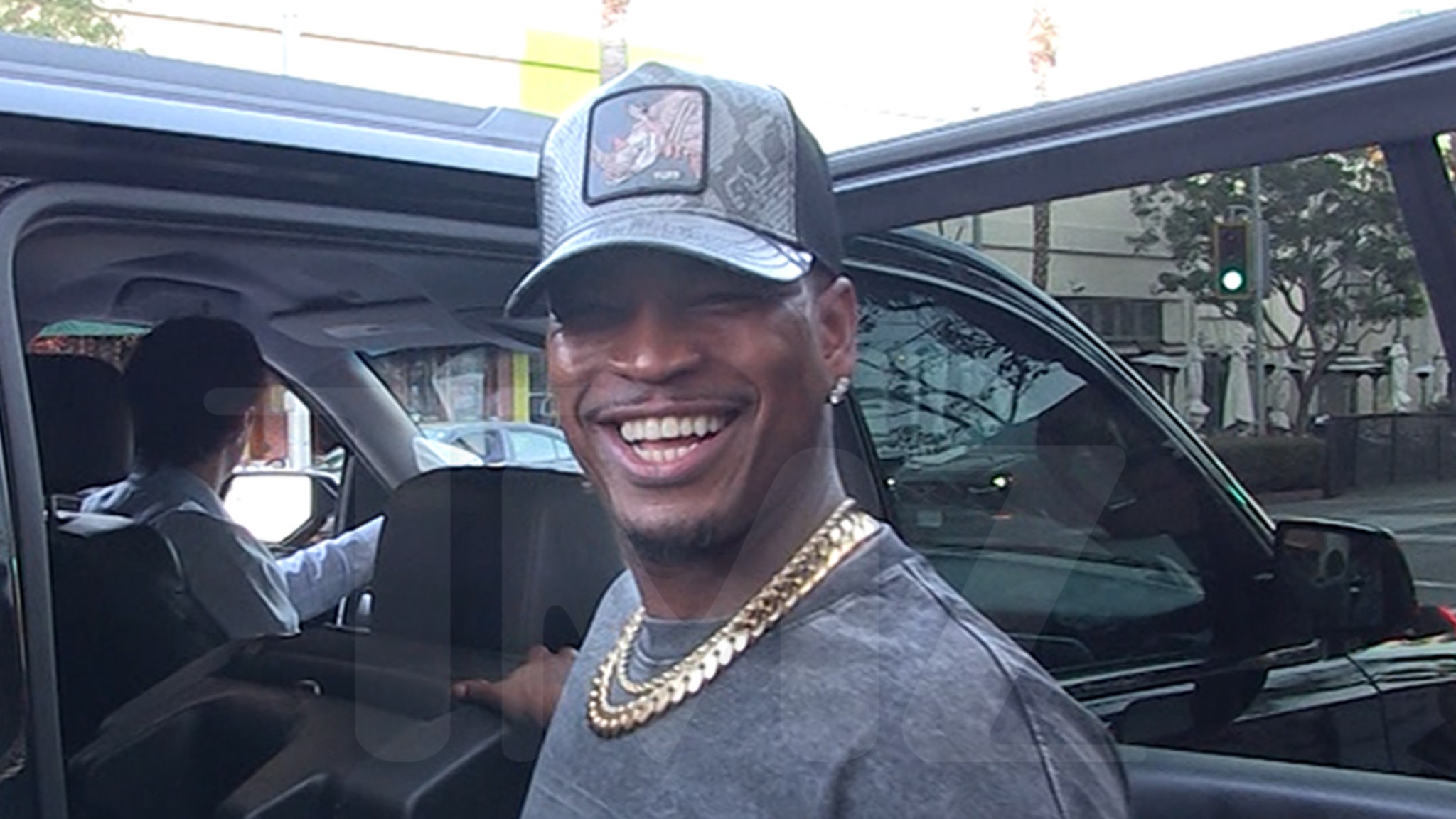 Ne-Yo’s Life Like a Movie: Out With All 4 Girlfriends