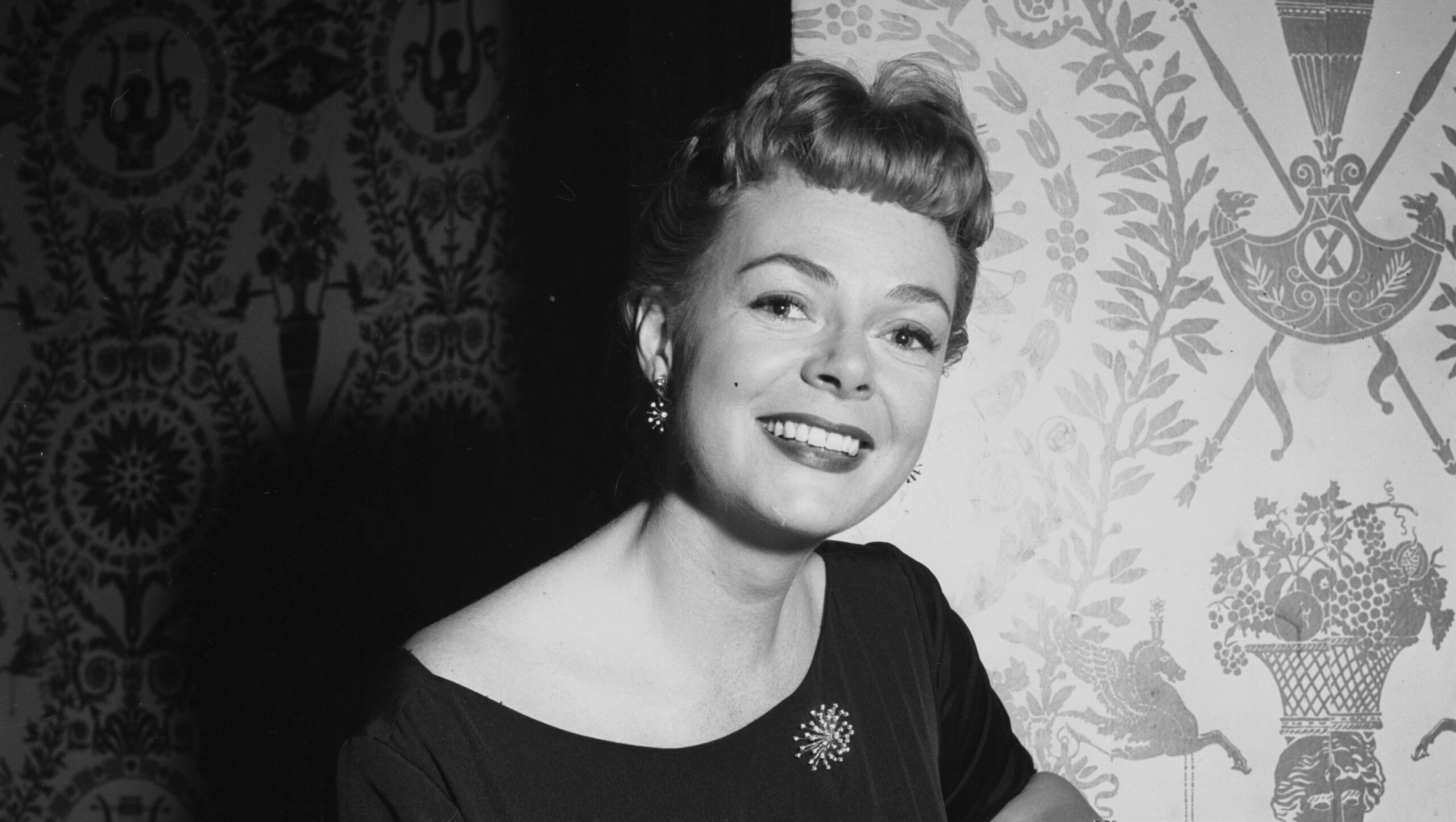 Lost in Space Star Who Passed Away at 100: 5 Facts