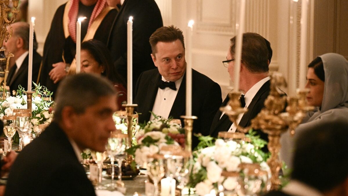 Elon Musk Receives Affectionate Pat from Trump at White House Dinner
