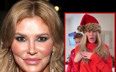 Brandi Glanville in Tiny Bikini Bottoms Dances to ‘Last Christmas’