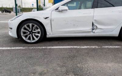 Tesla Doors: Elon Musk’s Controversial Decision After Warning