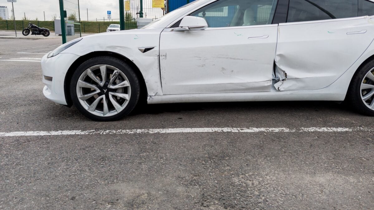 Tesla Doors: Elon Musk’s Controversial Decision After Warning
