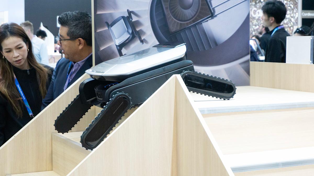 Robot Vacuum Concept from Dreame Features Stairs-Climbing Legs