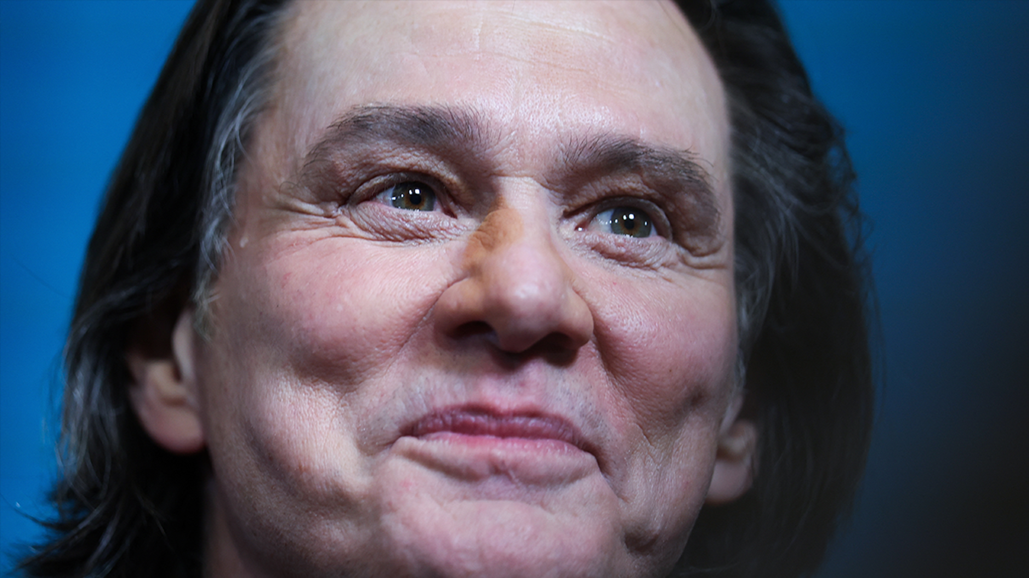 Jim Carrey’s Cloned Appearance Sparks Award Show Jokes