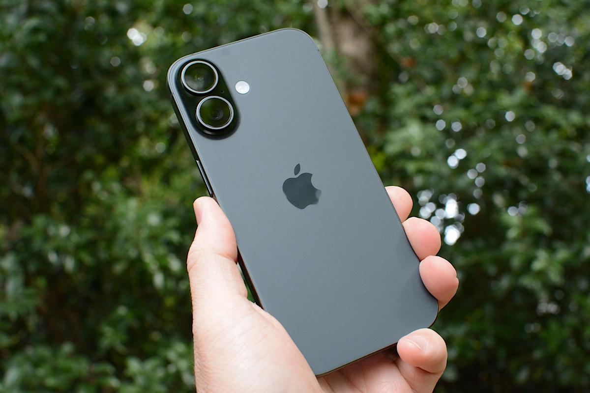 Send a Message via Satellite on iPhone: A Quick Guide