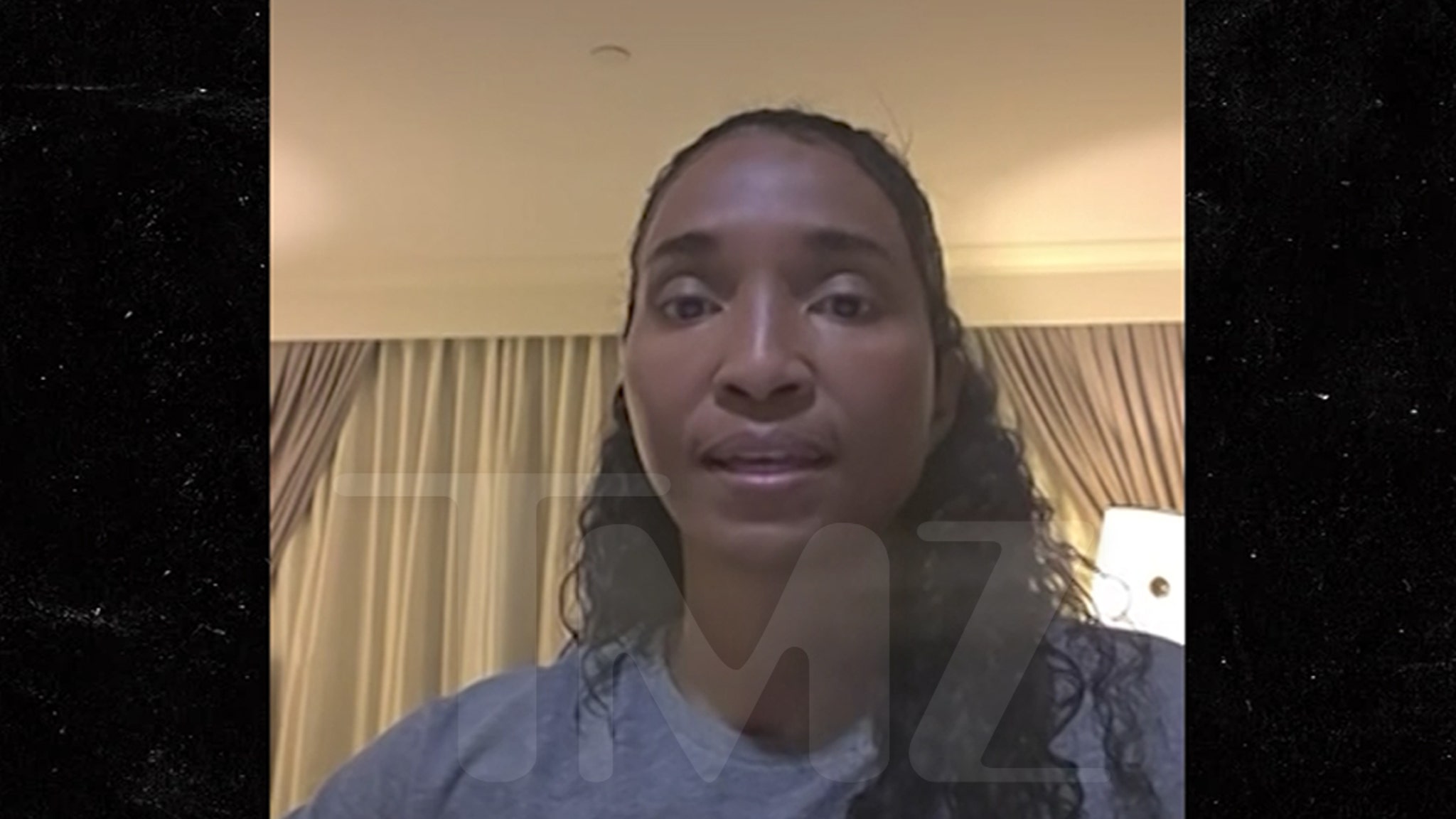 Chilli Accidentally Reposts Michelle Obama Conspiracy on TLC