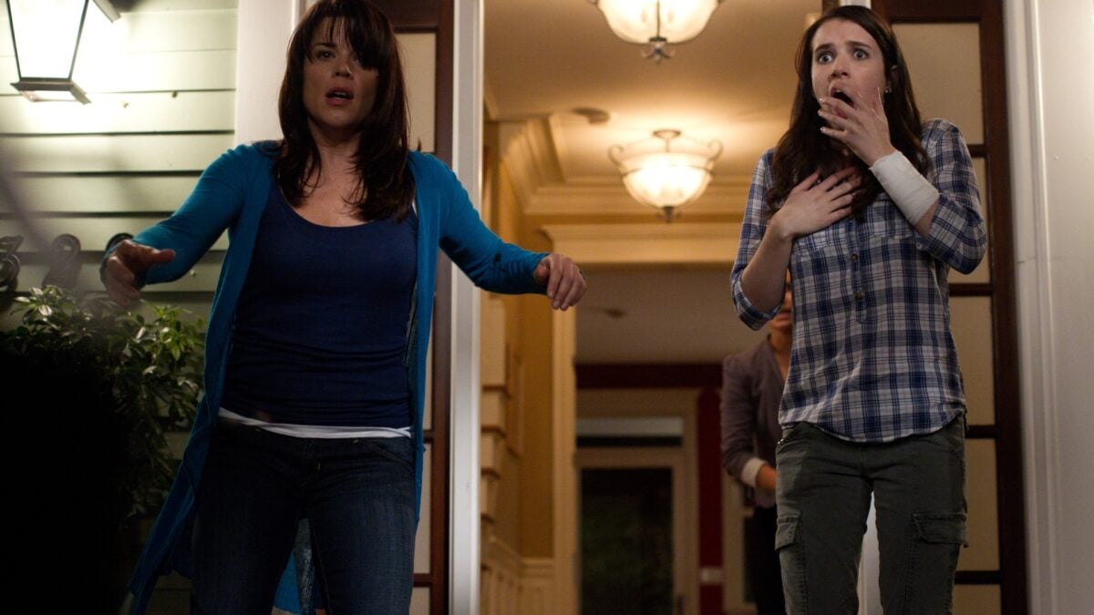 Scream 4 Returns on Tape with a Thrilling Comeback