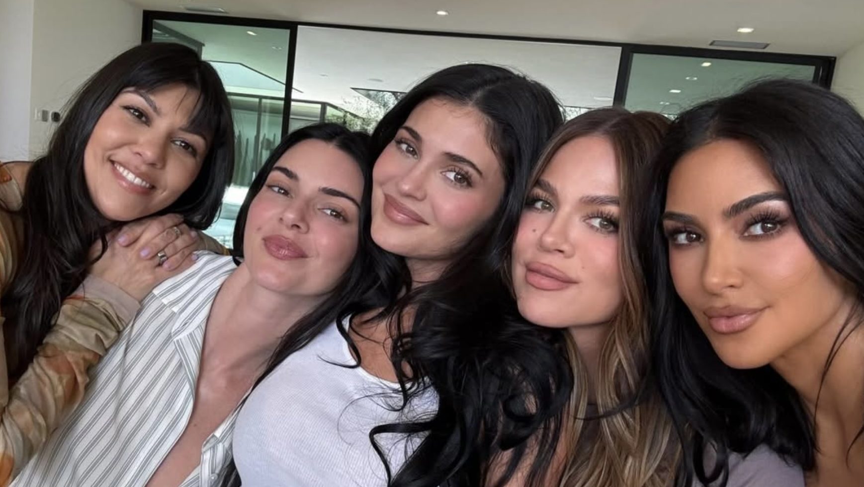 Stars of Hollywood: Captivating Celebrity Photos