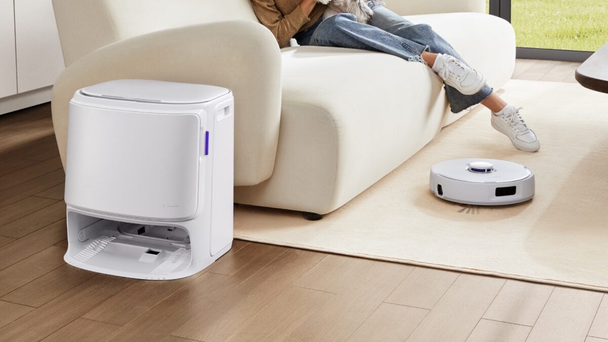 Luxury Robot Vacuum by Narwal Offers Midrange Affordability