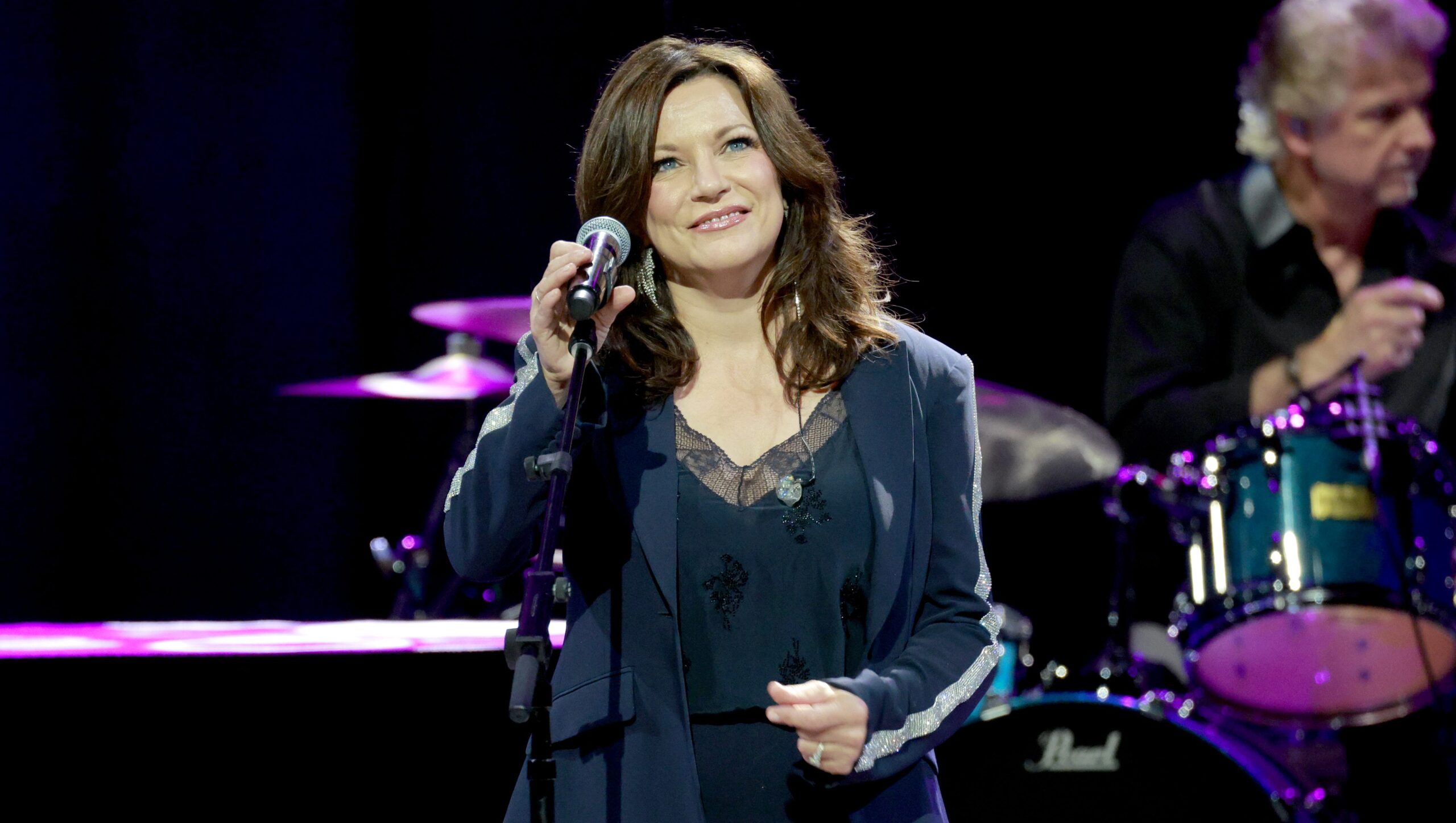 Bret Michaels and Martina McBride: A Hollywood Life Overview