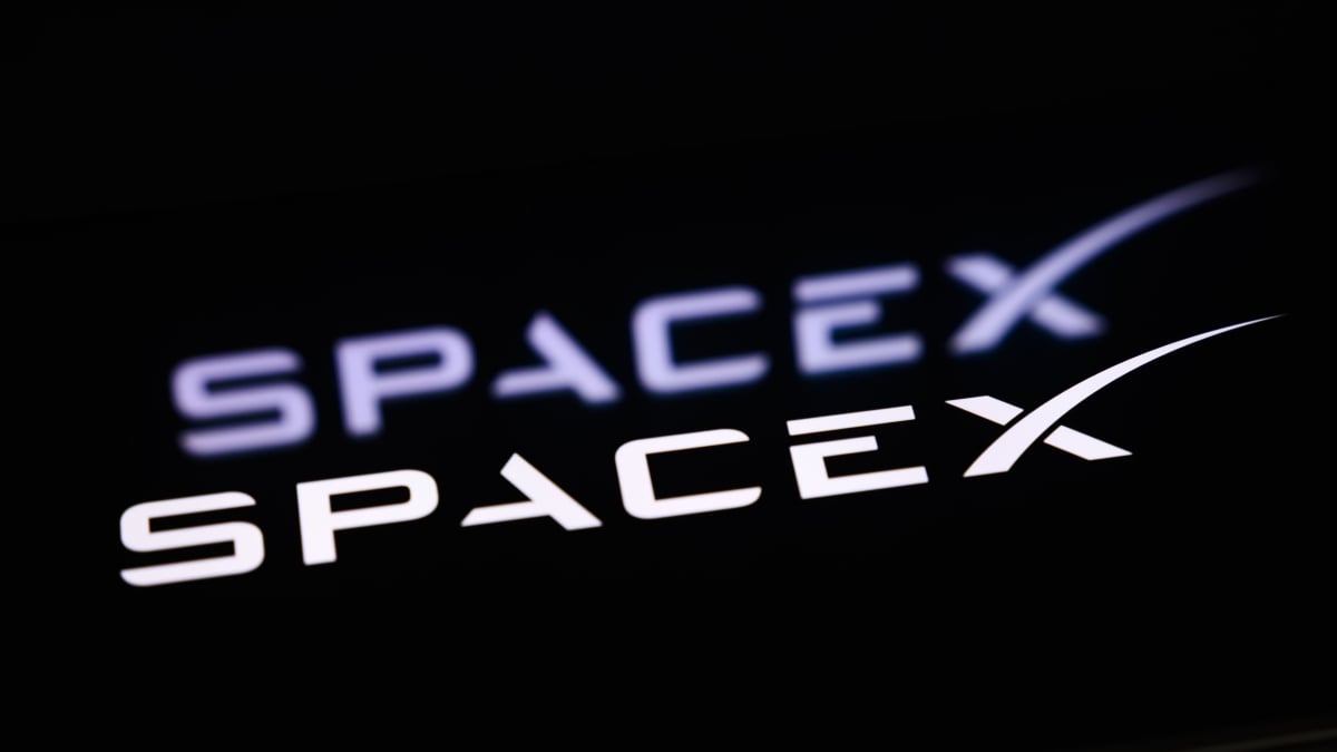 SpaceX May Go Public as Early as Next Month