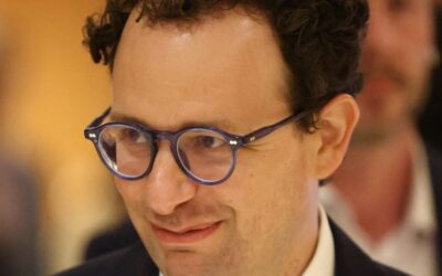 Anthropic Surpasses OpenAI in Valuation