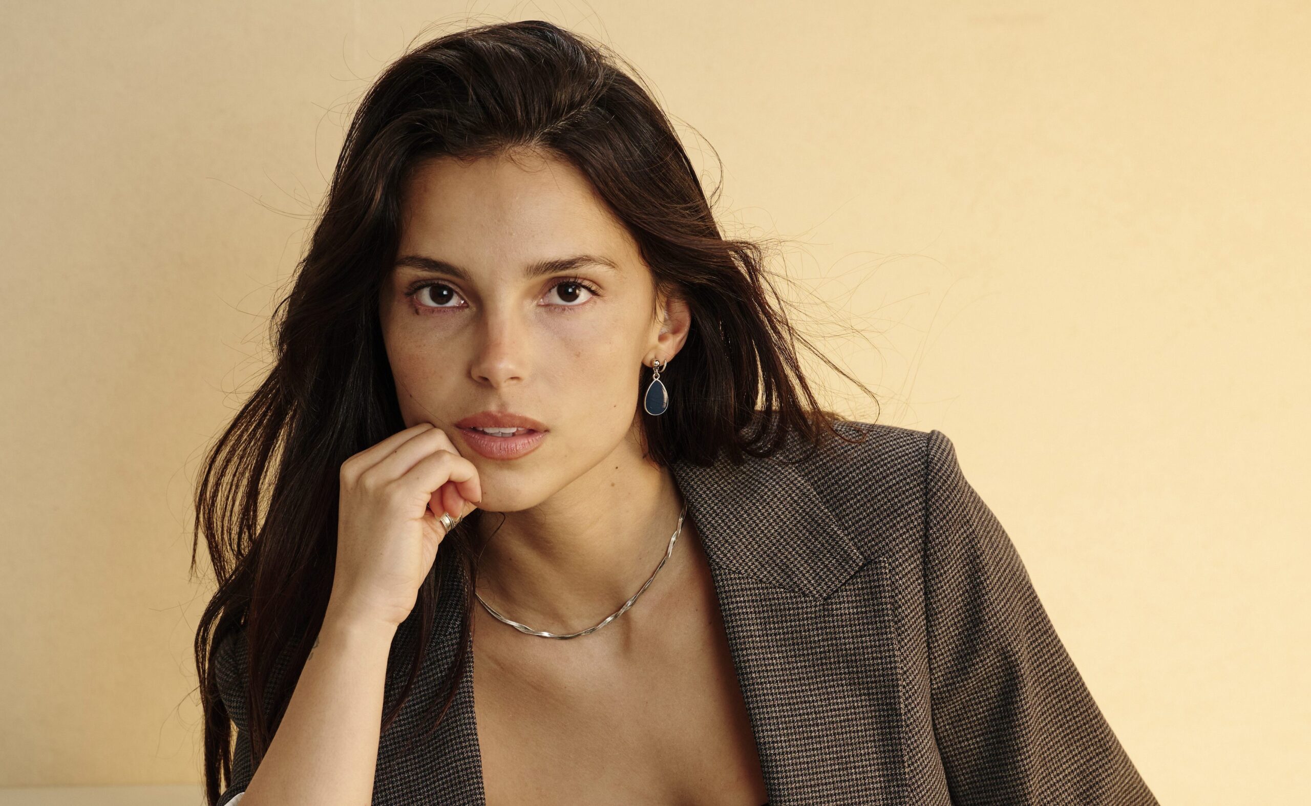 Obsession Actress Inde Navarrette: 5 Key Facts You Should Know