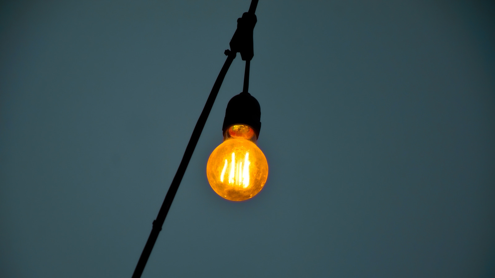Smart Bulbs: Do They Cost More to Operate Than LEDs?