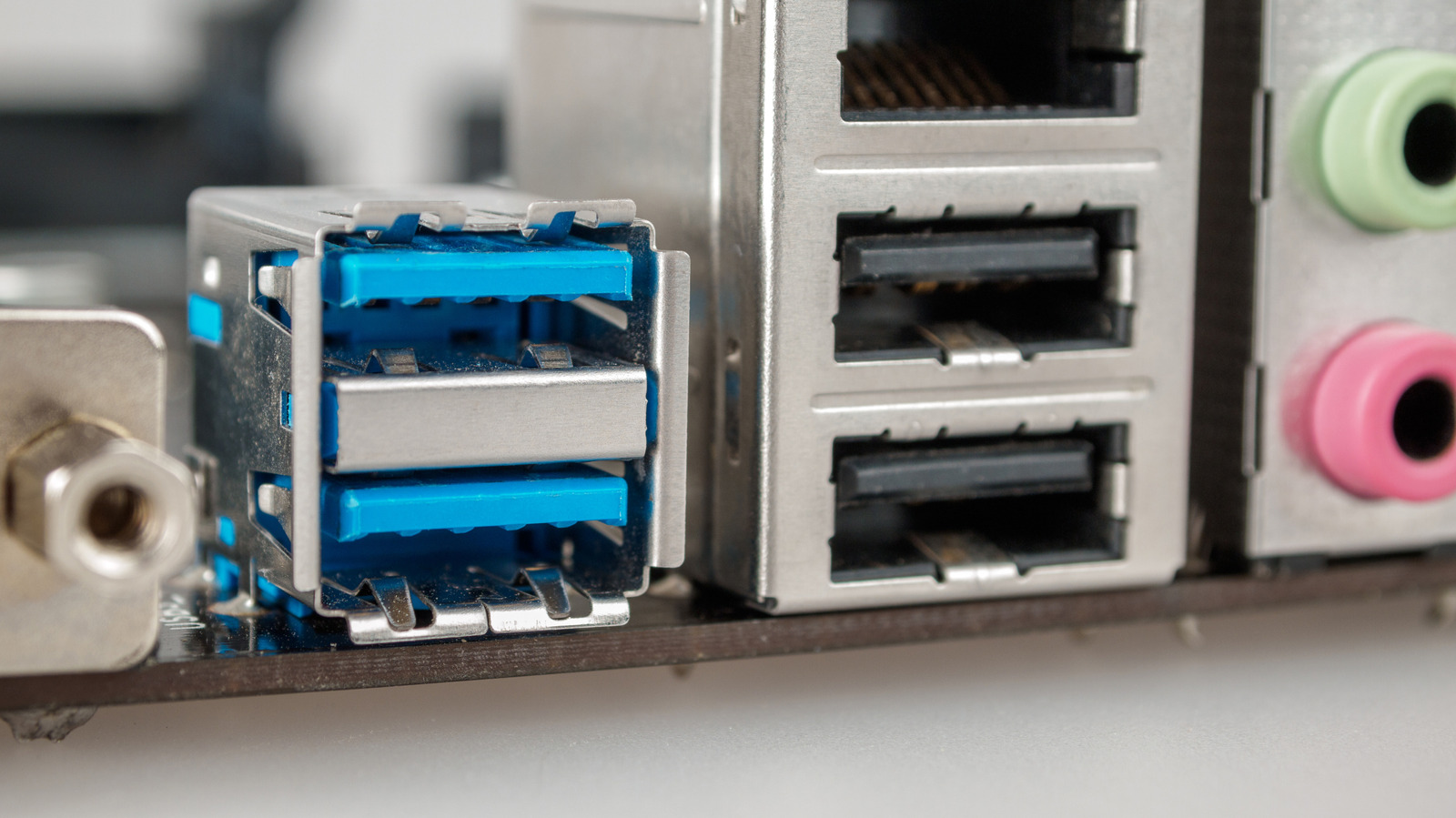 USB 3.0 vs. 2.0: Key Differences and Usage Guide
