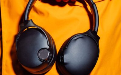 Wireless Headphones from Skullcandy Pack Bose Features