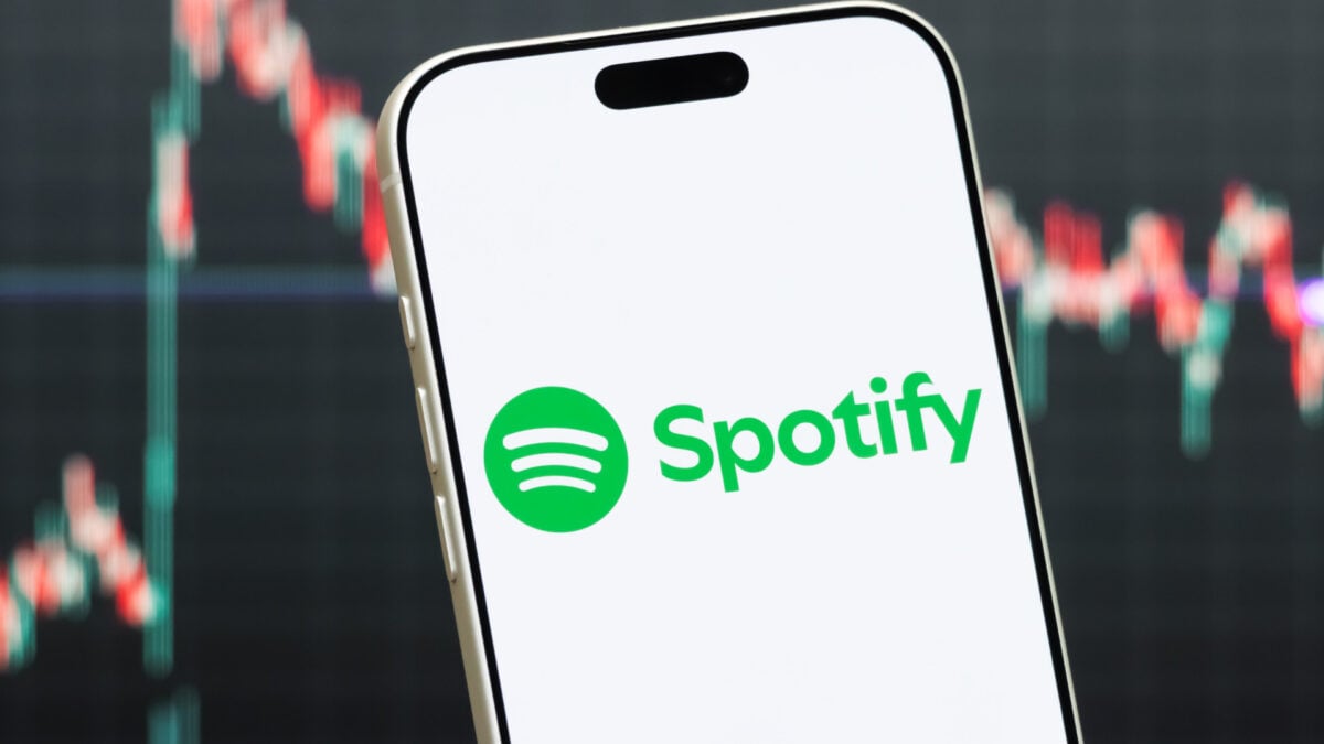 Ad-Skipping Button for Spotify Podcasts: A Concern for Businesspeople Ad-Skipping Button for Spotify Podcasts: A Concern for Businesspeople