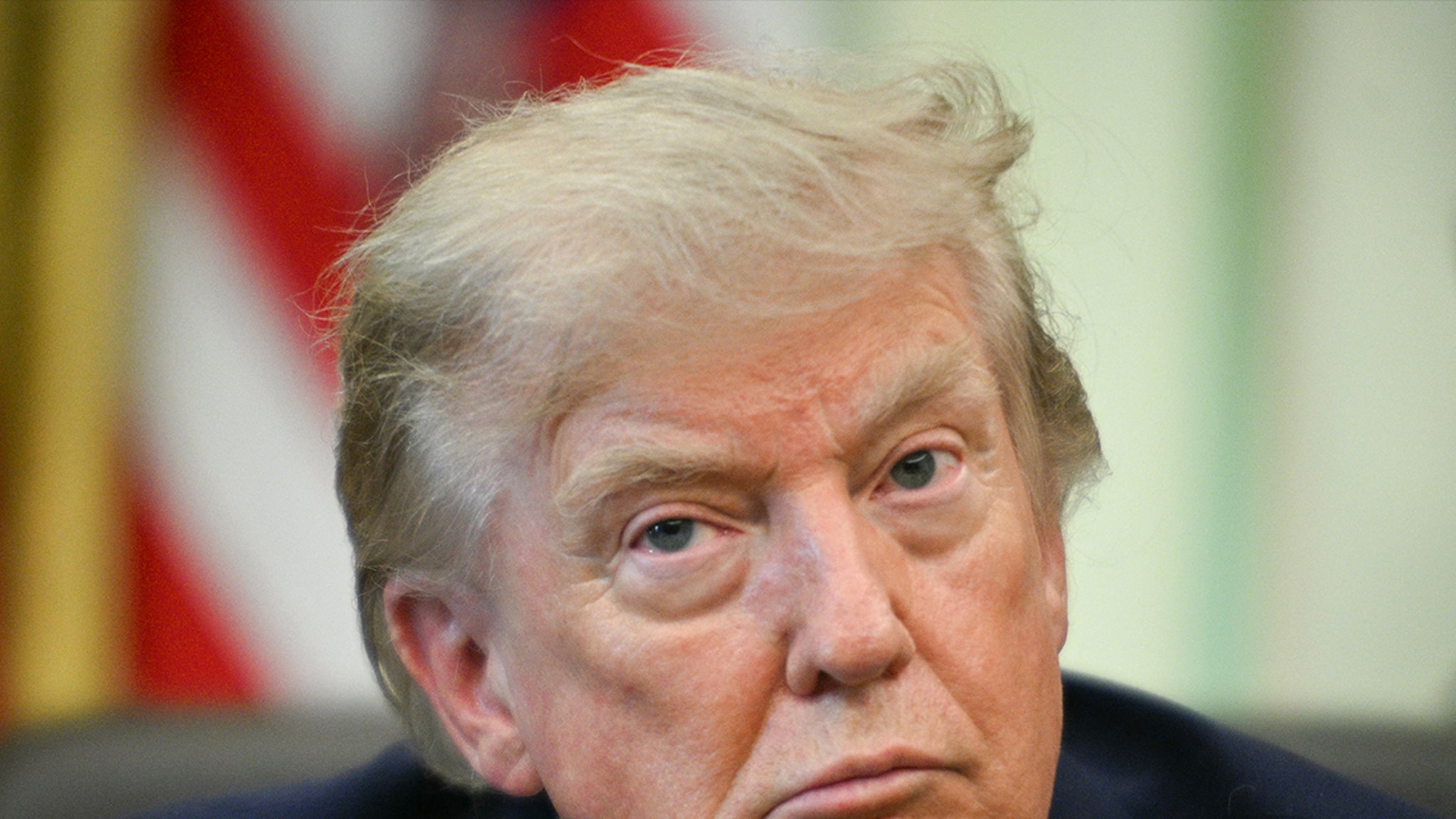 Military and Secret Service Ordered Plane Switch, Says Trump Military and Secret Service Ordered Plane Switch, Says Trump