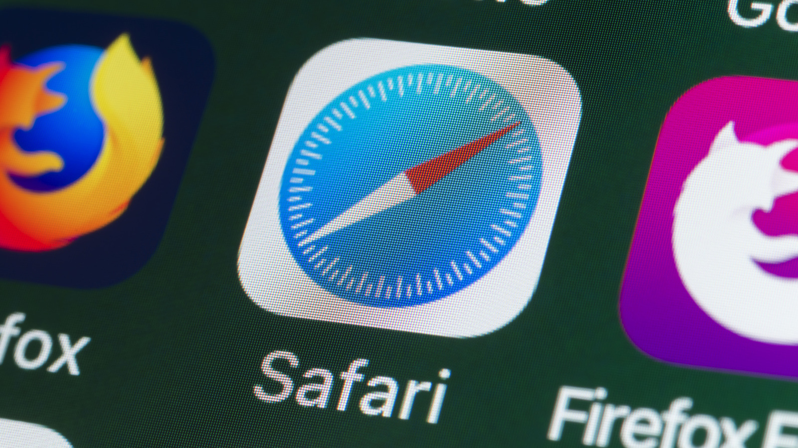 Apple’s Private Relay May Expose Your IP Address to Sites