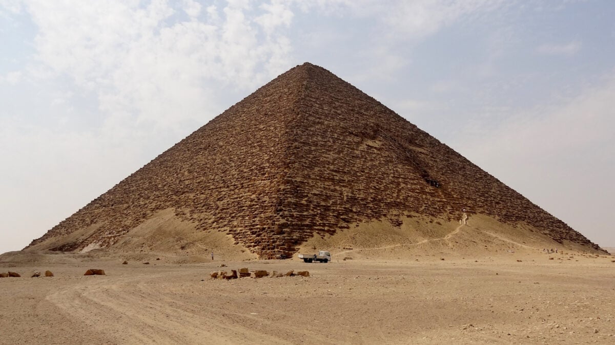 Ancient Dams Near Egypt’s Red Pyramid: Unveiling Ramps