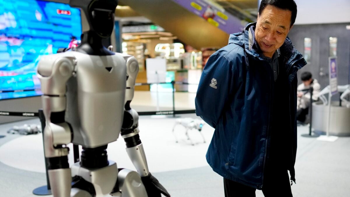 Humanoid Robot Maker Unitree Soars 629% in Trading Debut Humanoid Robot Maker Unitree Soars 629% in Trading Debut