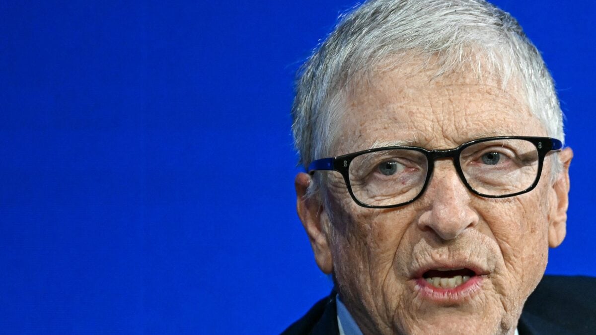 Bill Gates Advocates for AI Regulation to Donald Trump Bill Gates Advocates for AI Regulation to Donald Trump