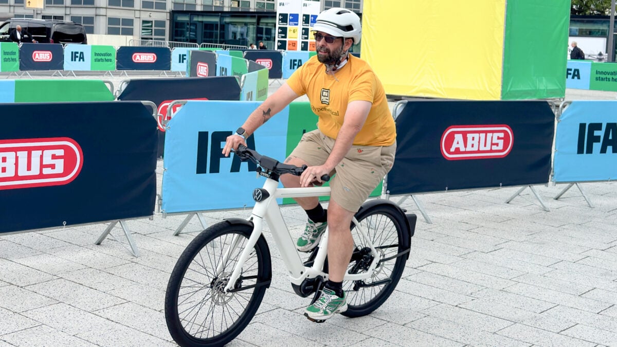 World’s Safest E-Bike Tested in Berlin: My Experience World’s Safest E-Bike Tested in Berlin: My Experience