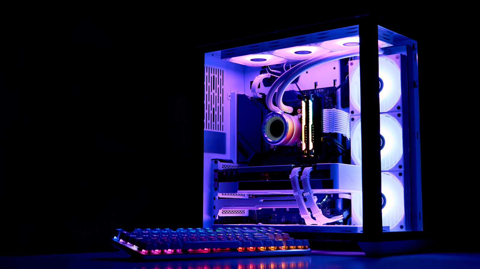 Unplug Your PC: Essential During Power Outages Unplug Your PC: Essential During Power Outages