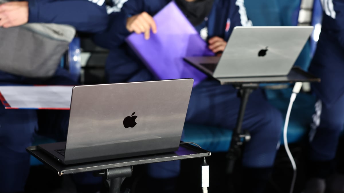 Apple’s M6 MacBook Pro, M6 iMac, and OLED iPad mini Unveiled