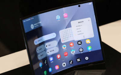 Avoid Common Mistakes When Using Foldable Phones
